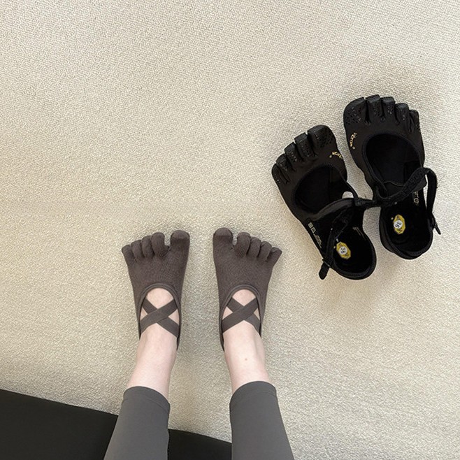 Grip Sock Yoga - Damskie skarpety do jogi z krzyżowanymi
